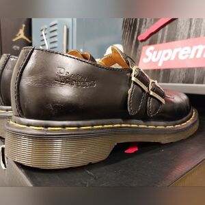 Doc Marten's Mary Jane Flats Smooth Leather Size 9 Ladies Double Buckle